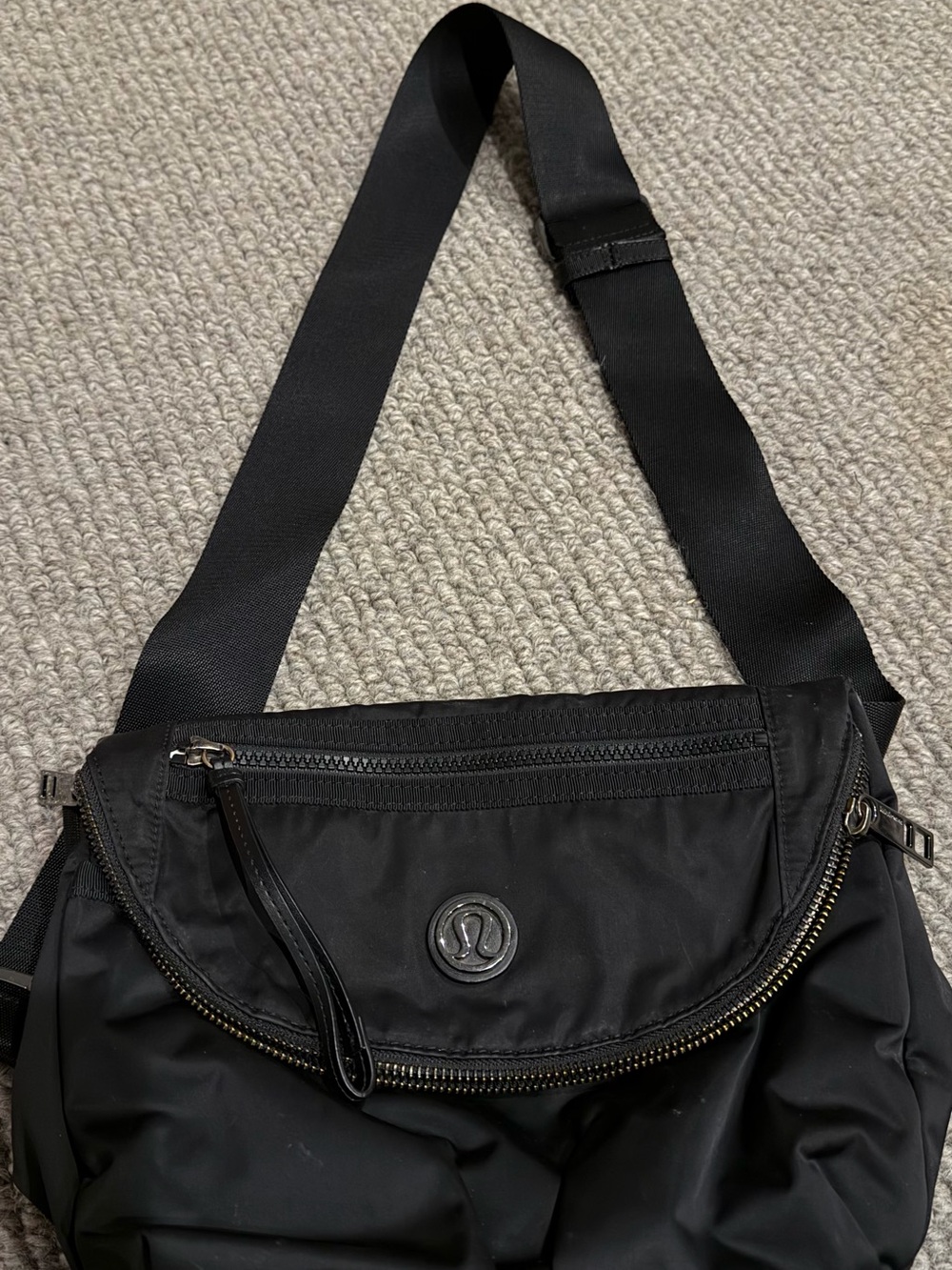 lululemon athletica Black Compact Crossbody Messenger Bag